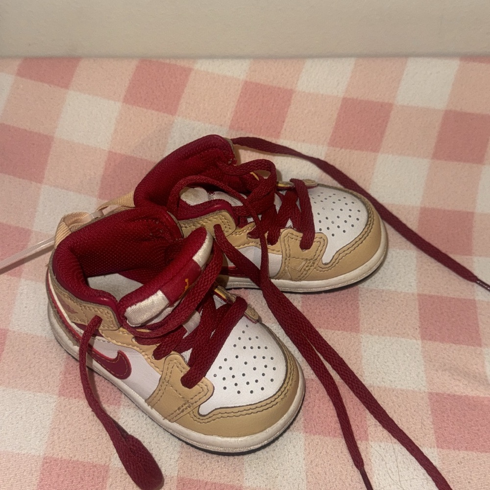 Jordan Nike 1s